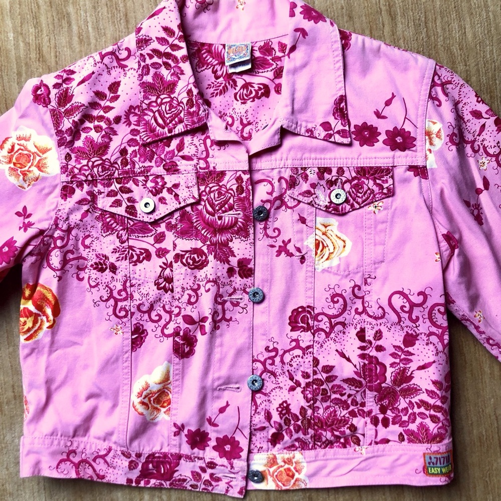 Oilily women’s jacket, pink floral print, size 38, small.